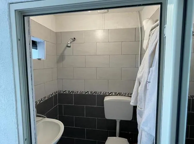 Hotell Kelmendi Lepushe